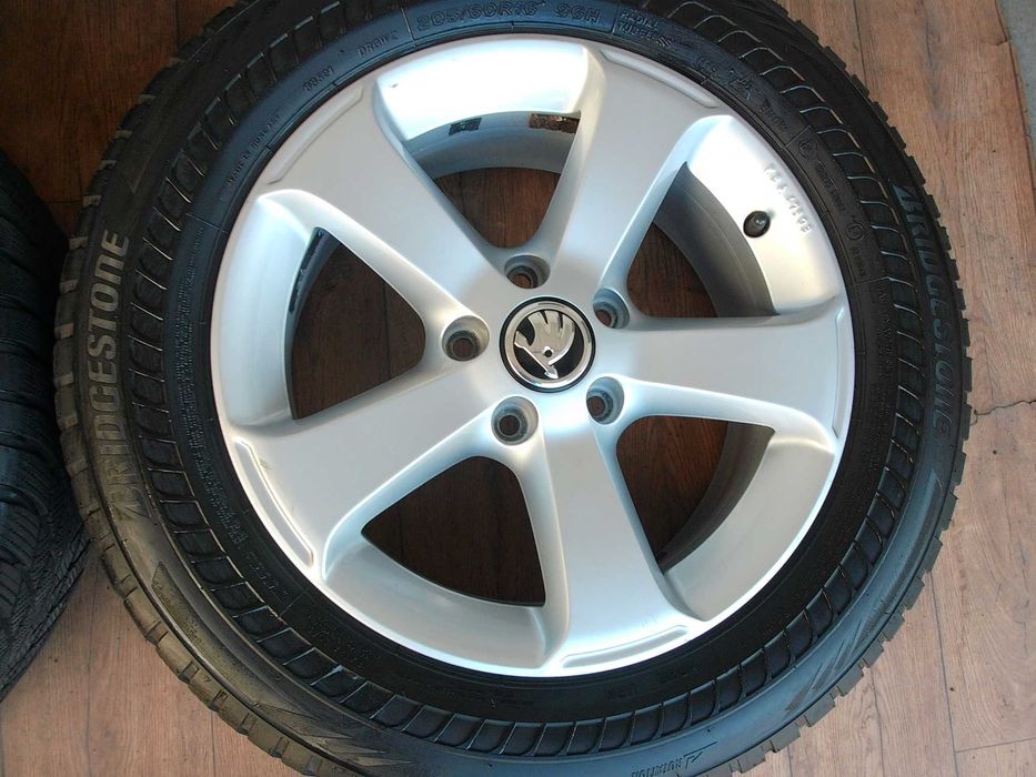Koła Skoda VW Seat 16x6,5 5x112 ET33 + Bridgestone 205/60/16 96H zima