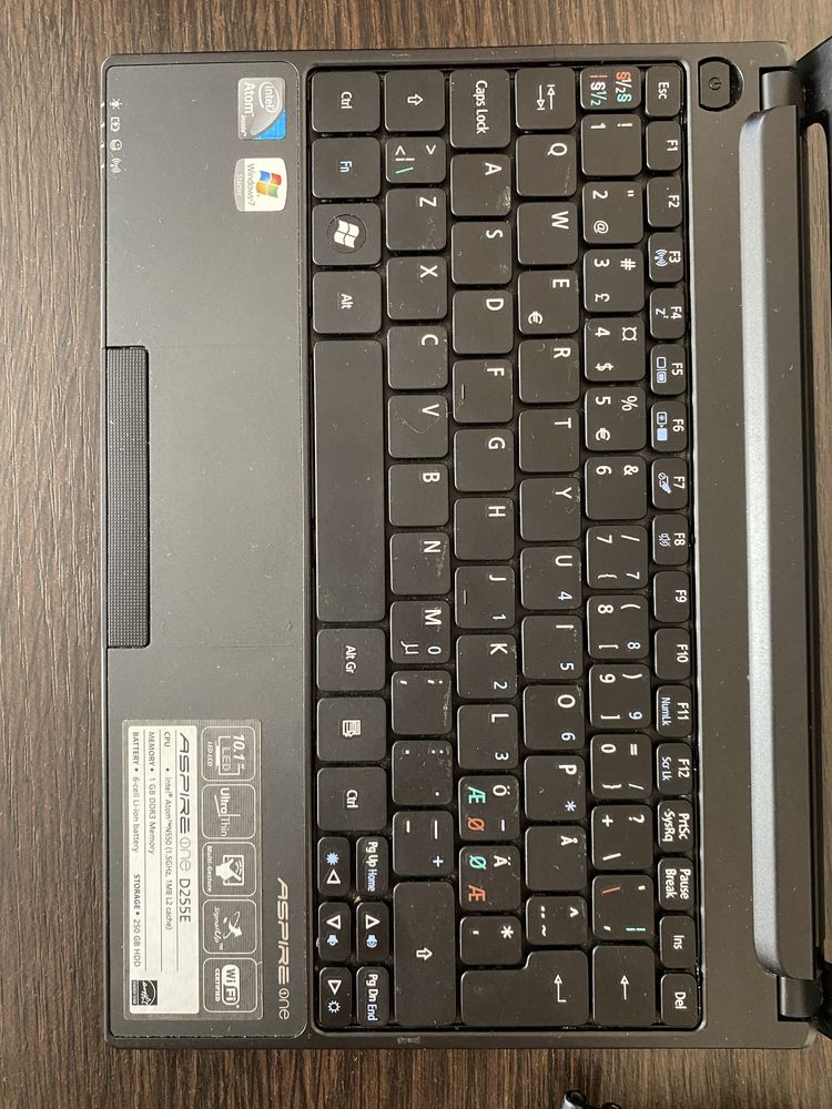 Нетбук Acer Aspire One D255E