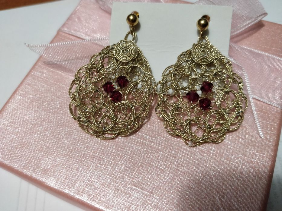 Conjunto brincos e pulseira