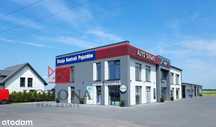 Nowoczesny budynek, klimatyzacja, parking