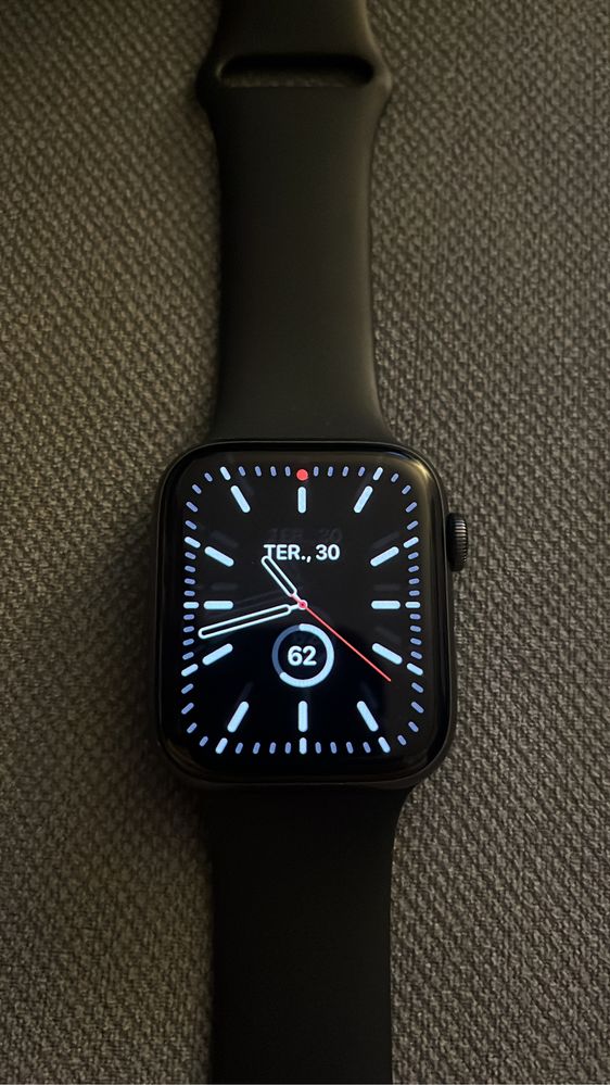 Apple watch SE 44mm  GPS