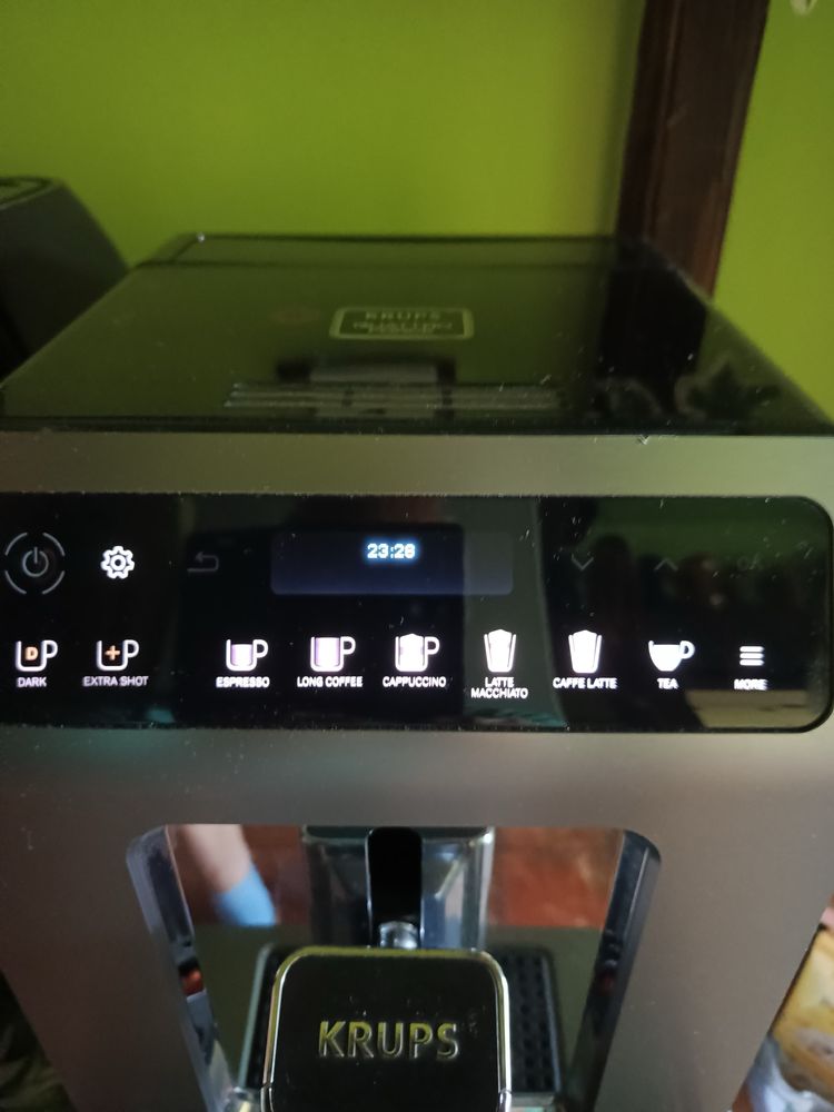 Ekspres ciśnieniowy Krups EA894
