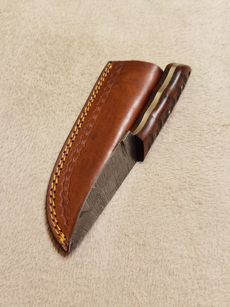 Nóż myśliwski Damast 84/Brzytwa Custom