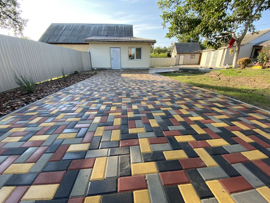 ПІД КЛЮЧ Укладання тротуарної плитки, бруківки, бордюрів, ФЕМ