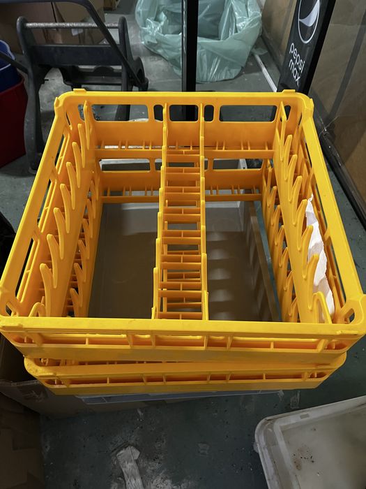 Kosz na talerze do zmywarek tunelowych