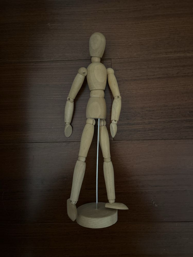 Boneco de madeira maleável