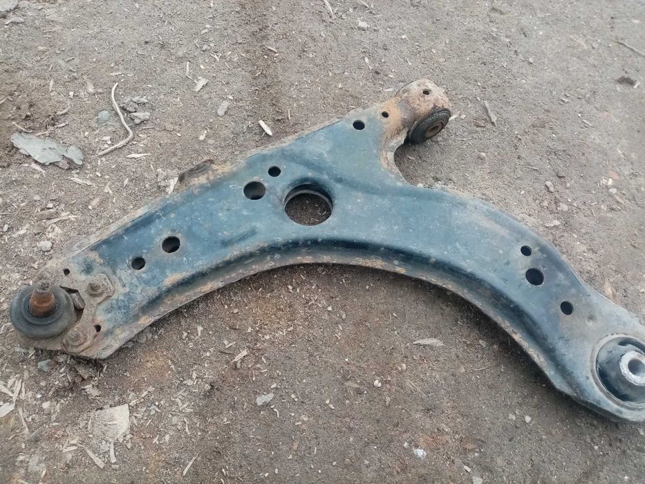 Продам ричаги гольф 4