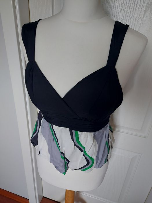 Crop top na ramiączkach