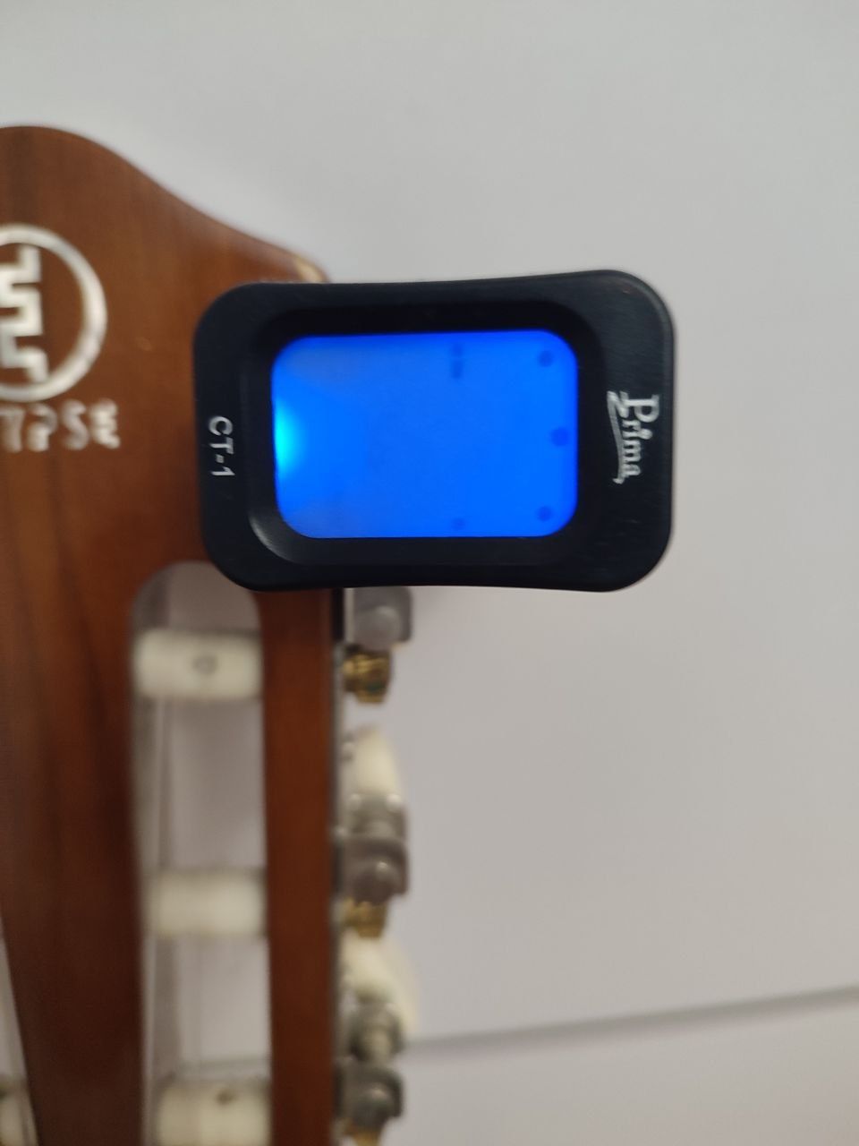 Klasyczna Gitata marki EL7PSE