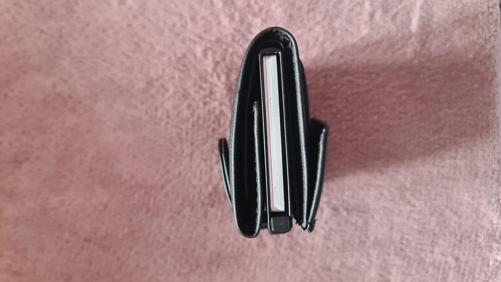 Carteira para 10 cartoes tipo credito,inibidora de contactless  nova