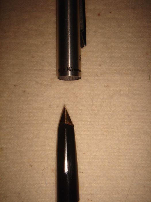 Ручка чернильная с золотым пером