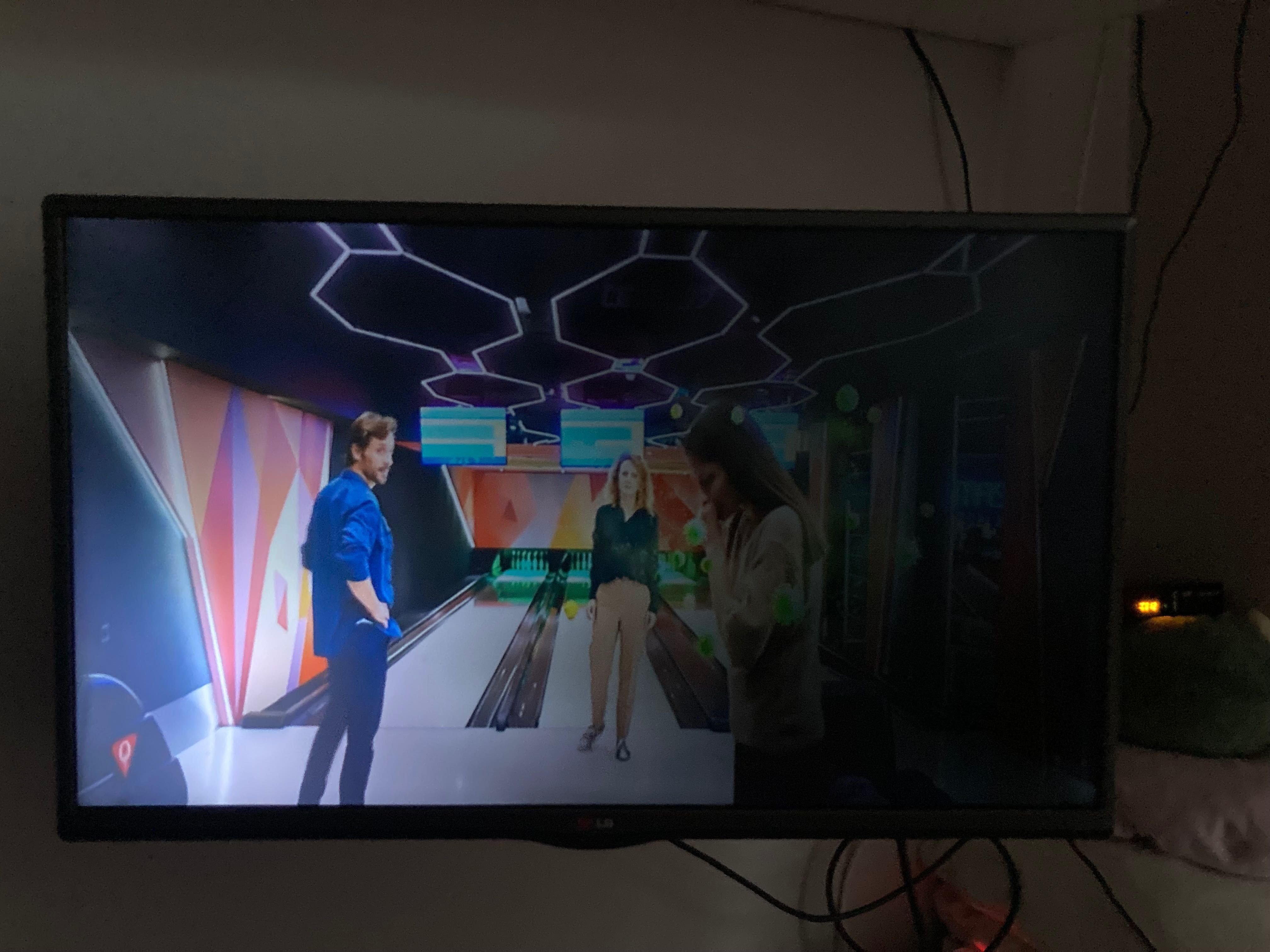 Telewizor LG 32LB550B + pilot uniwersalny marki Hama
