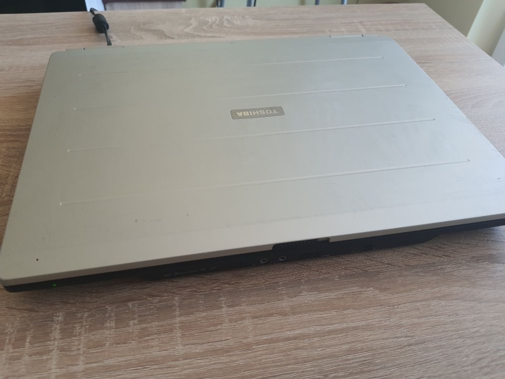 Ноутбук Toshiba PTA42U-06L003 для интернета, офисных задач