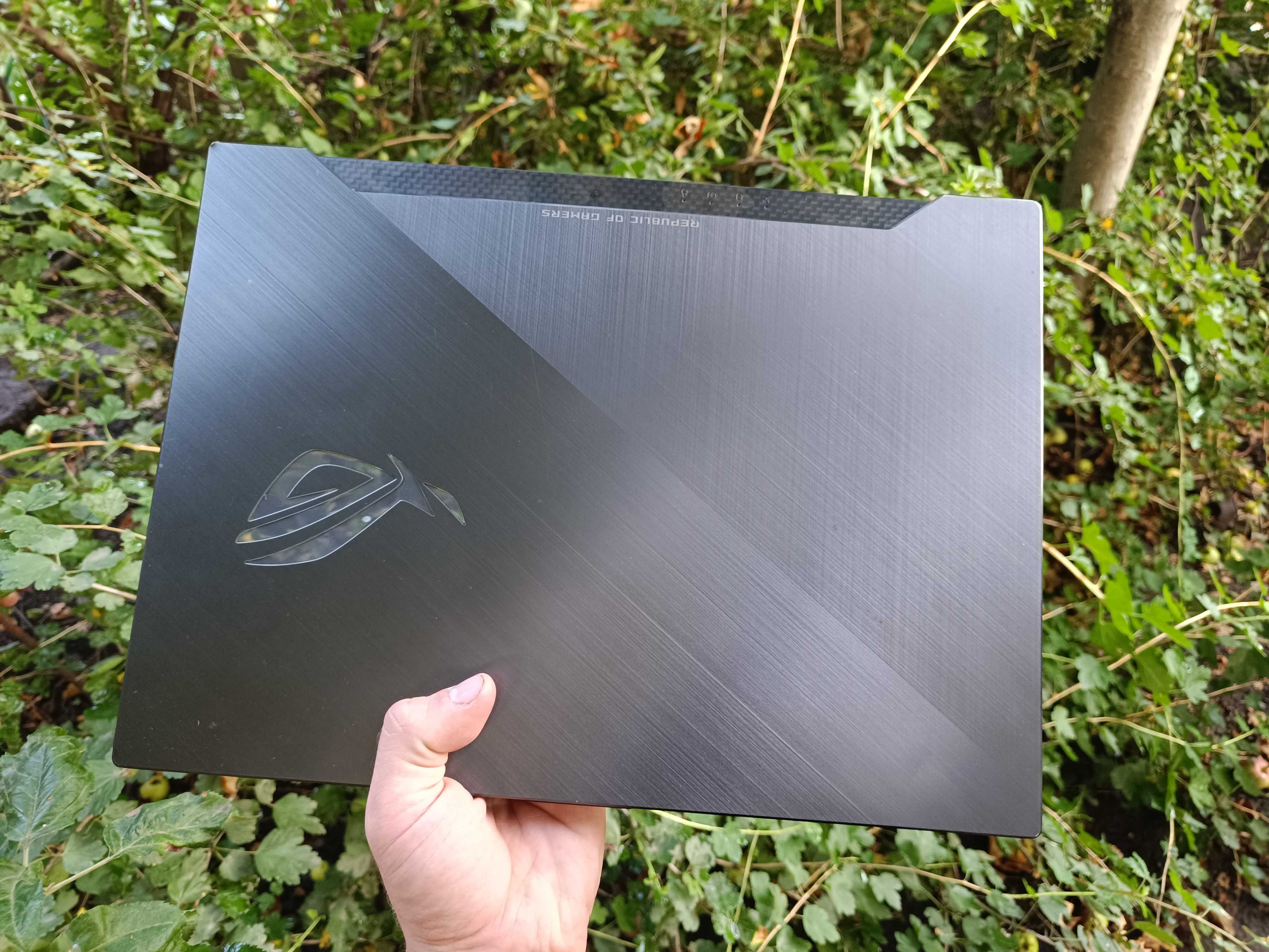 144Гц, Стан 9 з 10 Asus ROG (i5 8300H/16/ssd m2 1000gb/ GTX 1070 8gb)