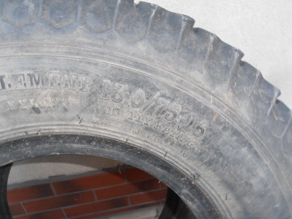 Opona 13,0/75 R-16