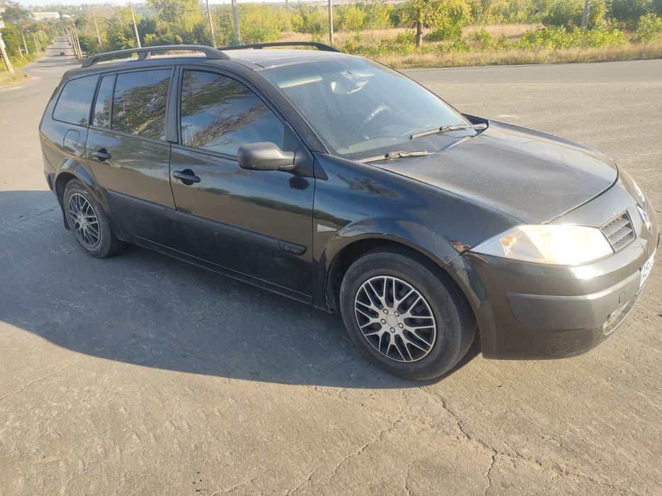 Рено Меган 1,6 бензин.