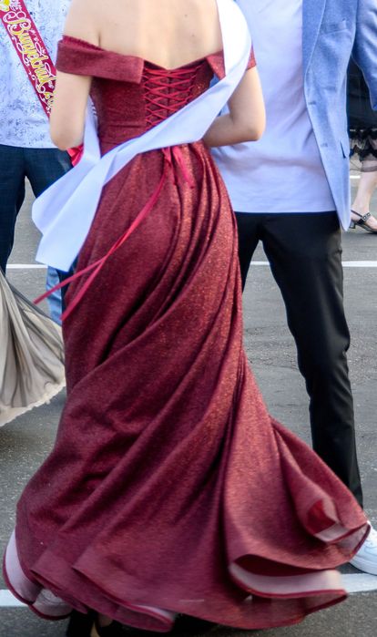 Сукня для випускного