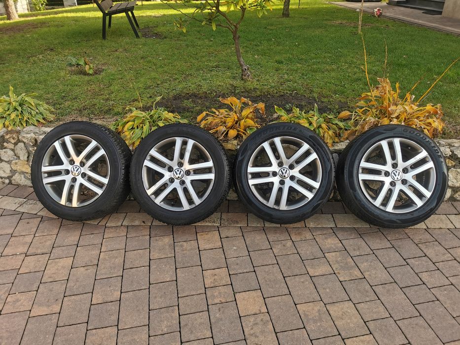 Sprzedam Felgi VW Touran z oponami zimowymi