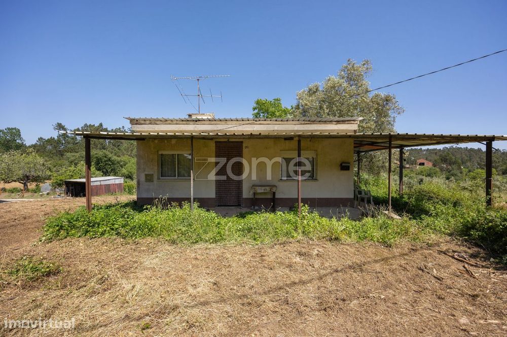 Moradia térrea T1 || Lote com 1590m2 || Santiais, Alb. Doze