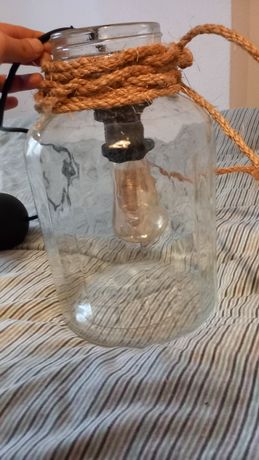 Cadeeiro de vidro com lampada led