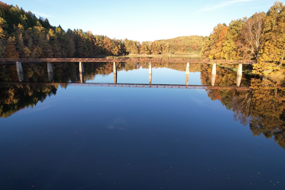 Domki nad jeziorem Złotnickim