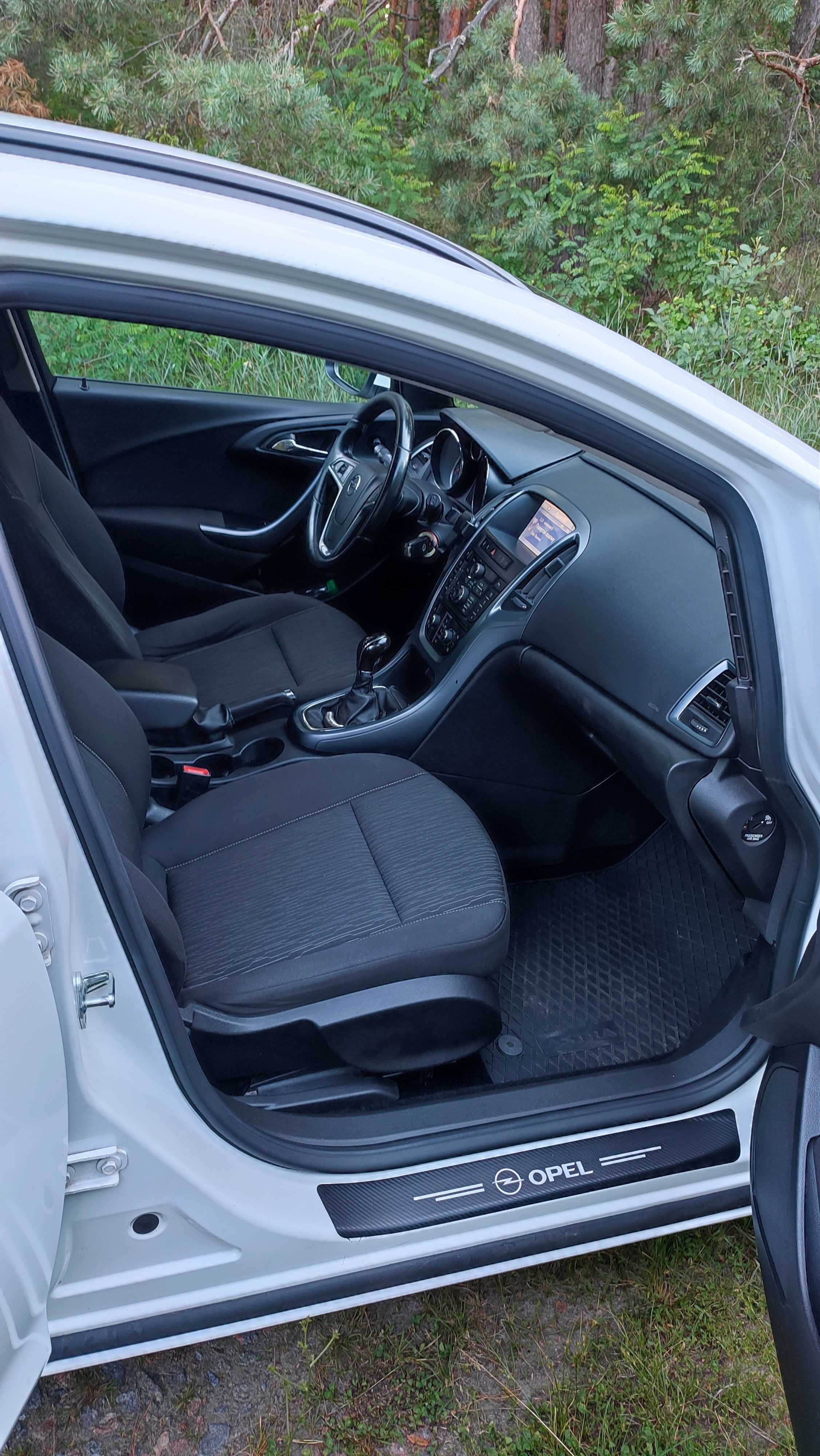 Opel Astra J Sport Tourer 1.7 CDTI 2012