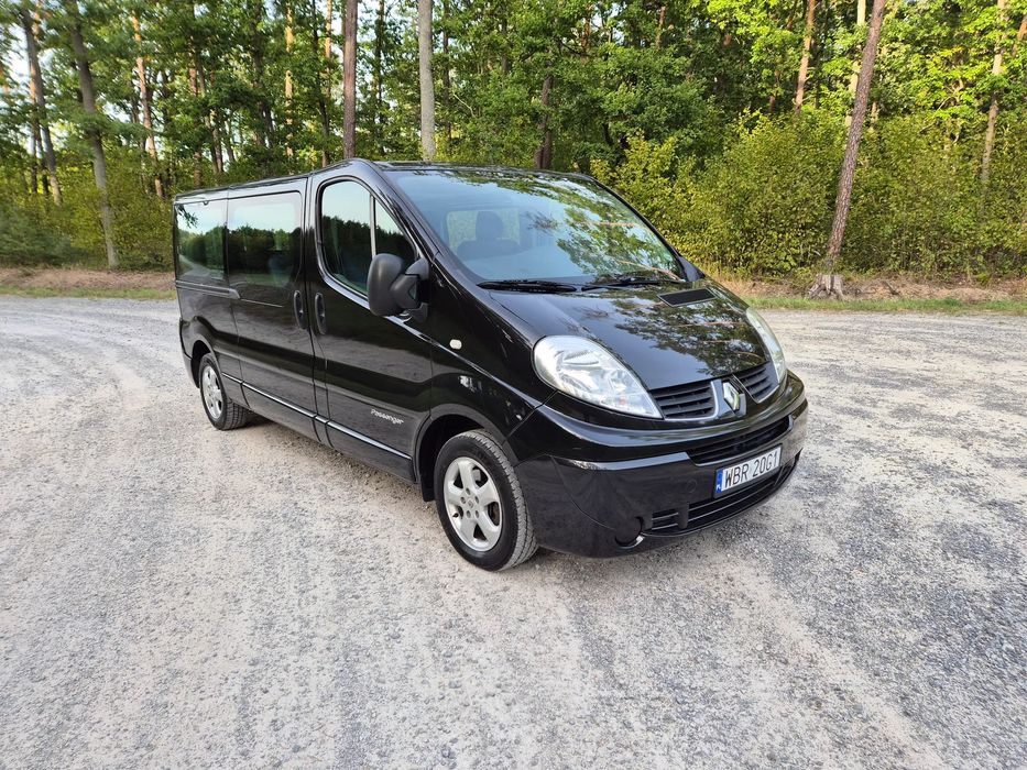Renault Trafic 2.0 Passenger Long Climatronic x 2 nowy rozrząd.Super Stan.