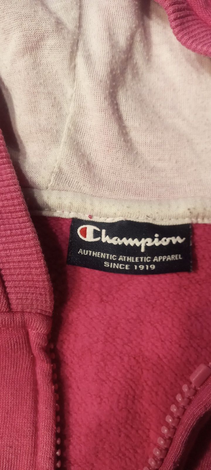Różowa bluza dziewczęca Champion.