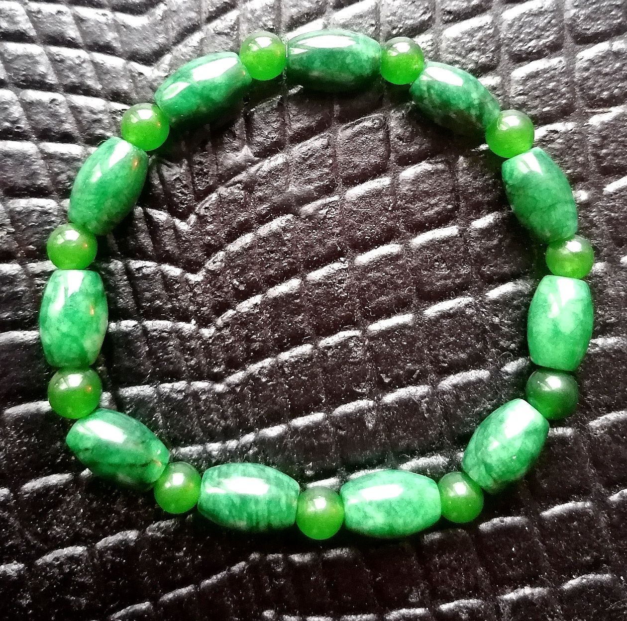 Pulseira sorte_aterramento_amor, natural de pedra Jade jadeite