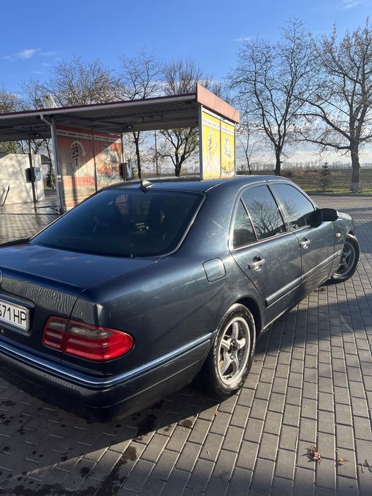 Mercedes-Benz w210 e280