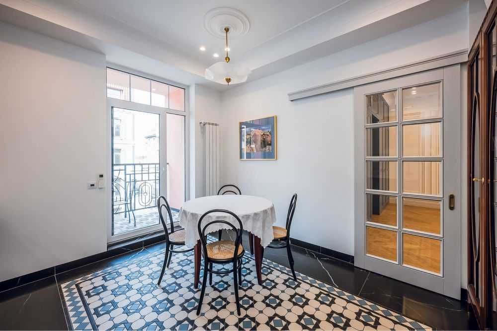 Шикарна 3-к квартира історичний центр ЖК Подол град Поділ Подол