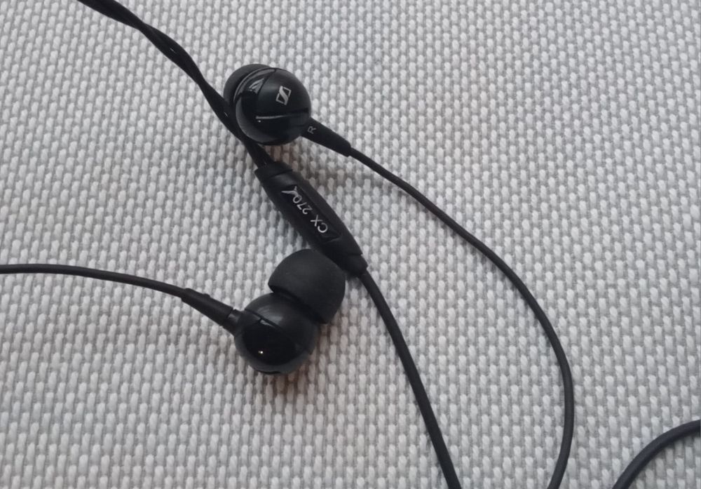 Auscultadores Sennheiser CX 270, com fio