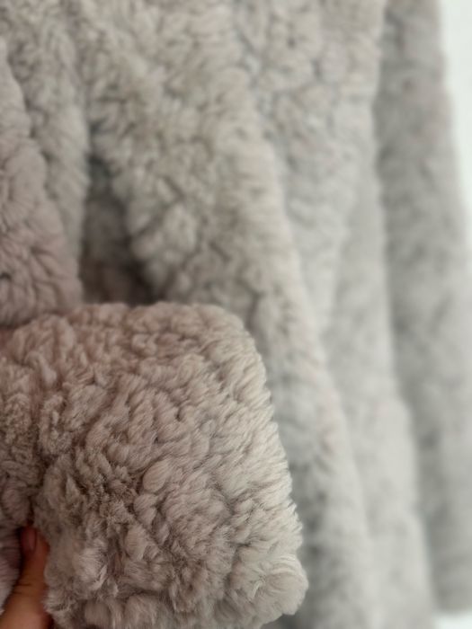 Шуба гарного сірого кольору