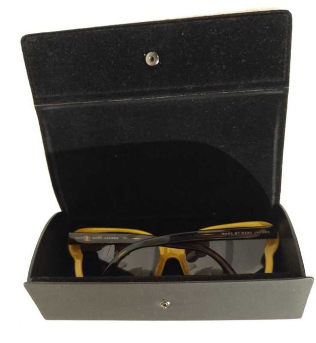 Óculos de sol Marc By Marc Jacobs.