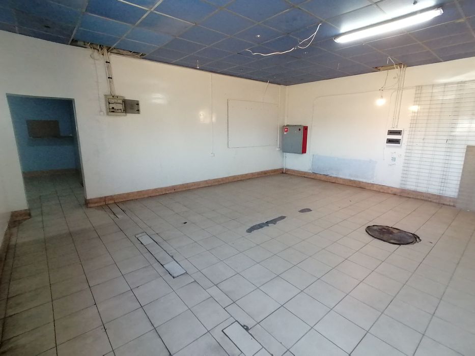 Hala 400m2 + 100m2 pomieszczenia