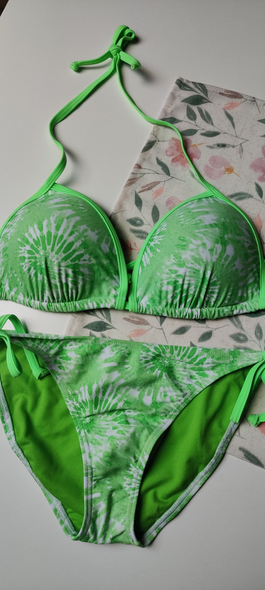 Nowe wiązane bikini rozm L