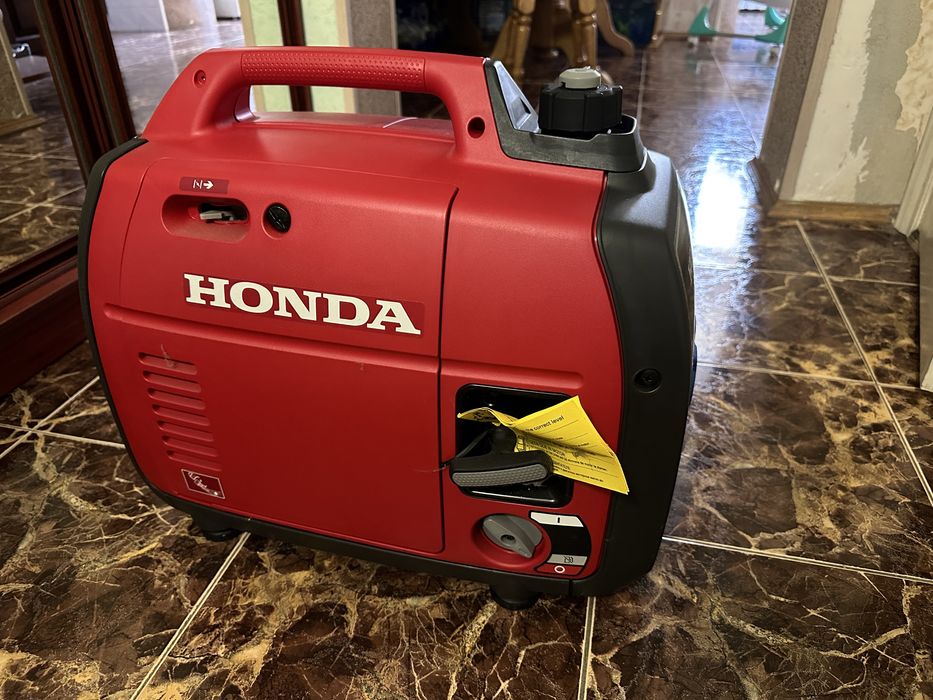 Інверторний Генератор Honda EU22i