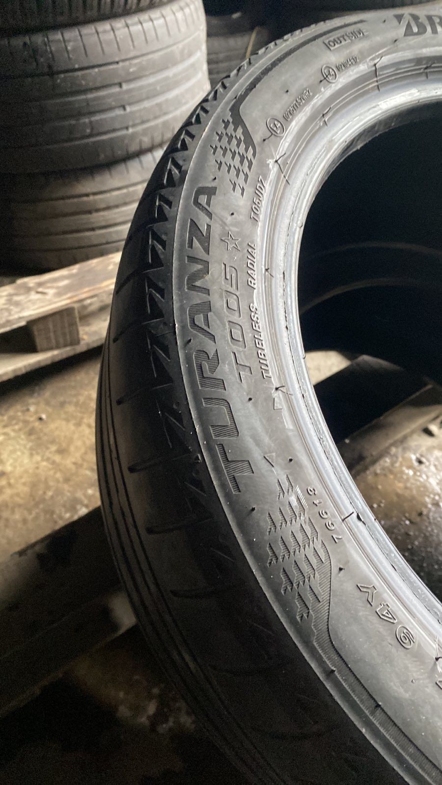 225.45.17 Bridgestone 2шт літо шини резина гума з Європи склад Харків