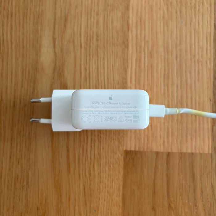 MacBook Air 13” z chipem Apple M1 (2020)