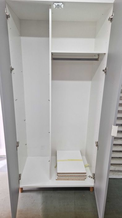 Sprzedam zestaw mebli Vox seria Simple (szafa, komoda, łózeczko)