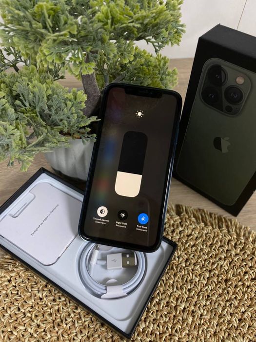 IPhone 13 Pro (Alpine Green) 64GB IPhone Xr в корпусі 13 Pro