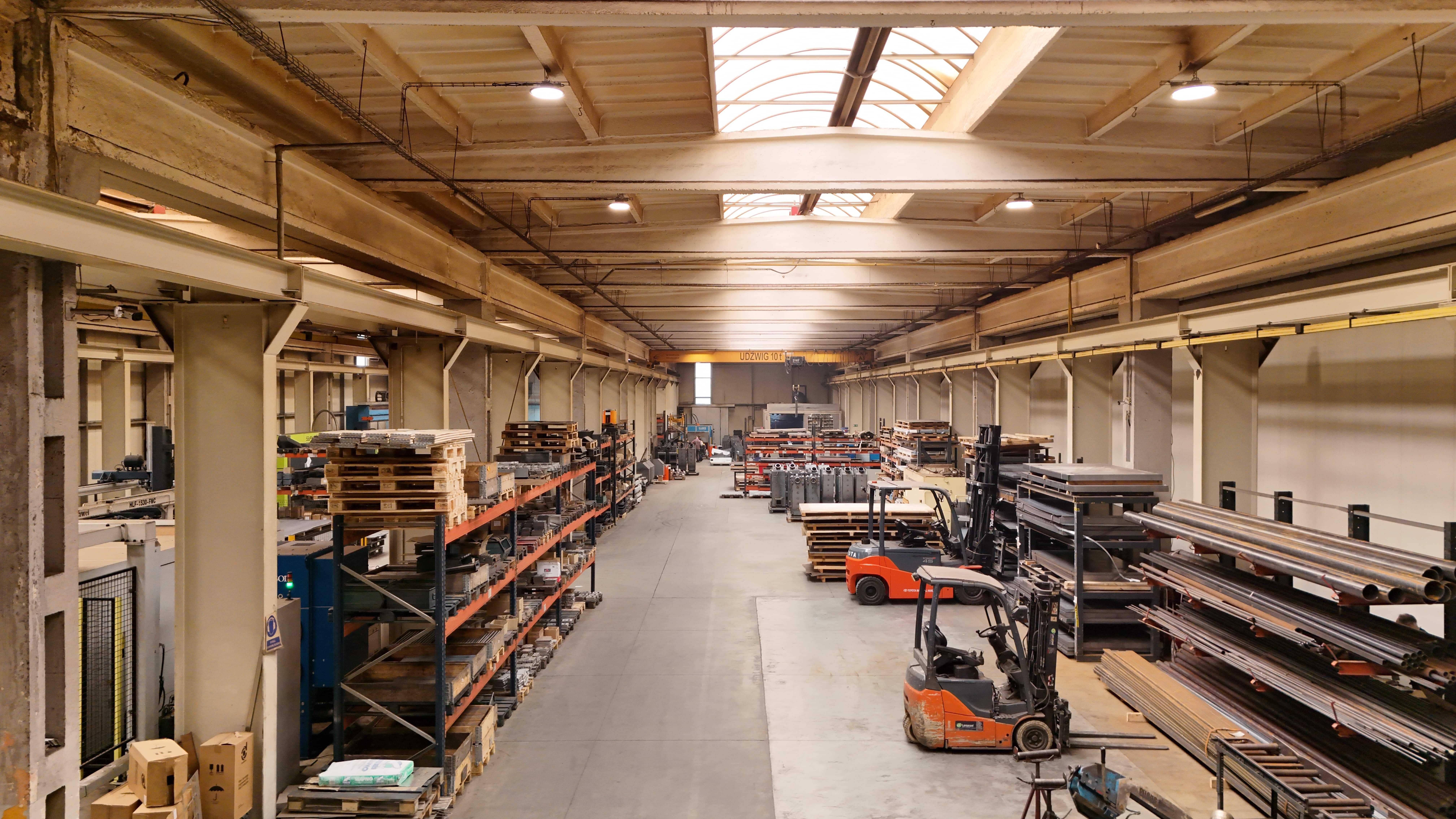 Hala Produkcyjna 2100m2 - ponad 6m wysokości
