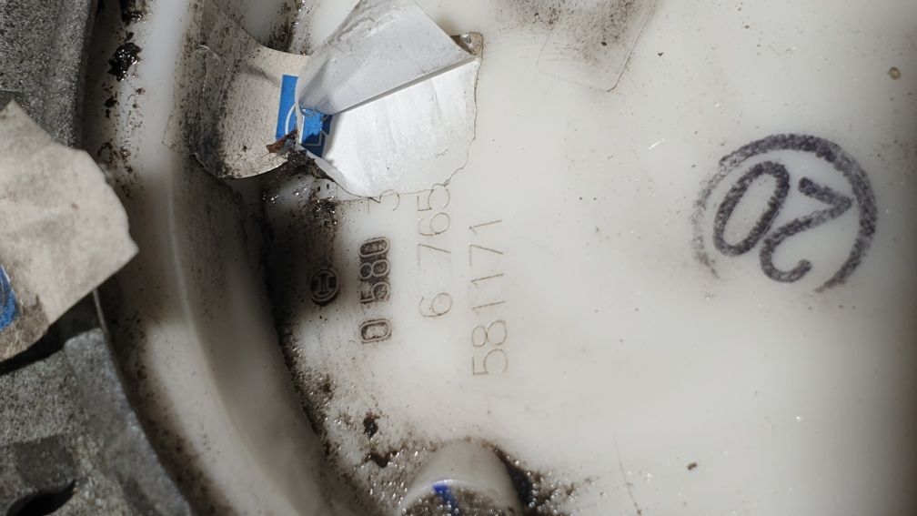 Bak z pompą paliwa i pływakiem komplet bmw e61 535d