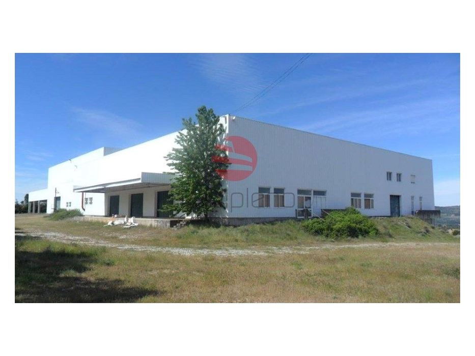 Adega / Armazém De Vinificação E Arrumos