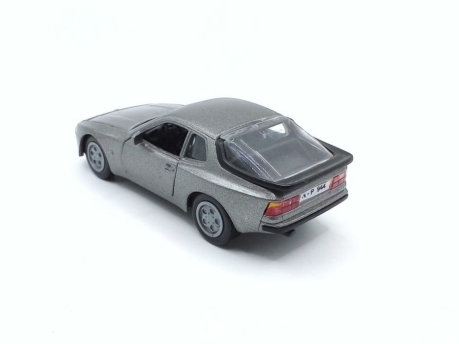Porsche 944 - skala 1:43 NZG Modells