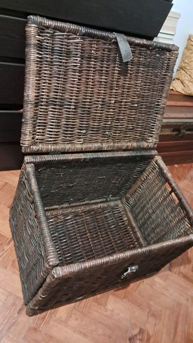 Arca verga castanha escuro 50x50x72