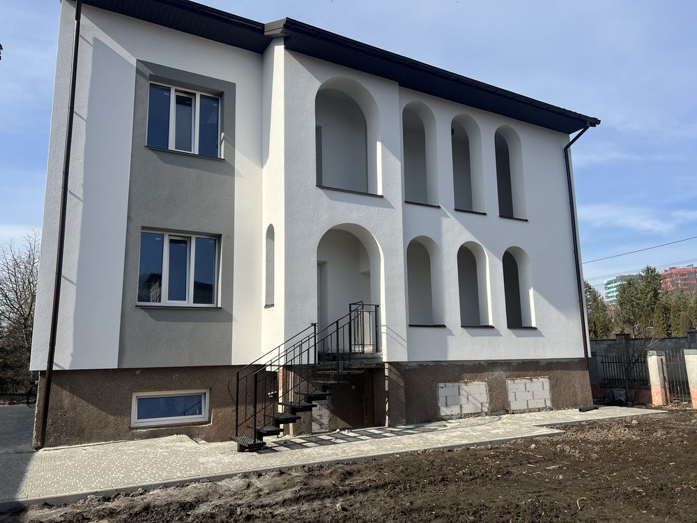 Продам будинок біля озера Рівне р-н Гідропарк