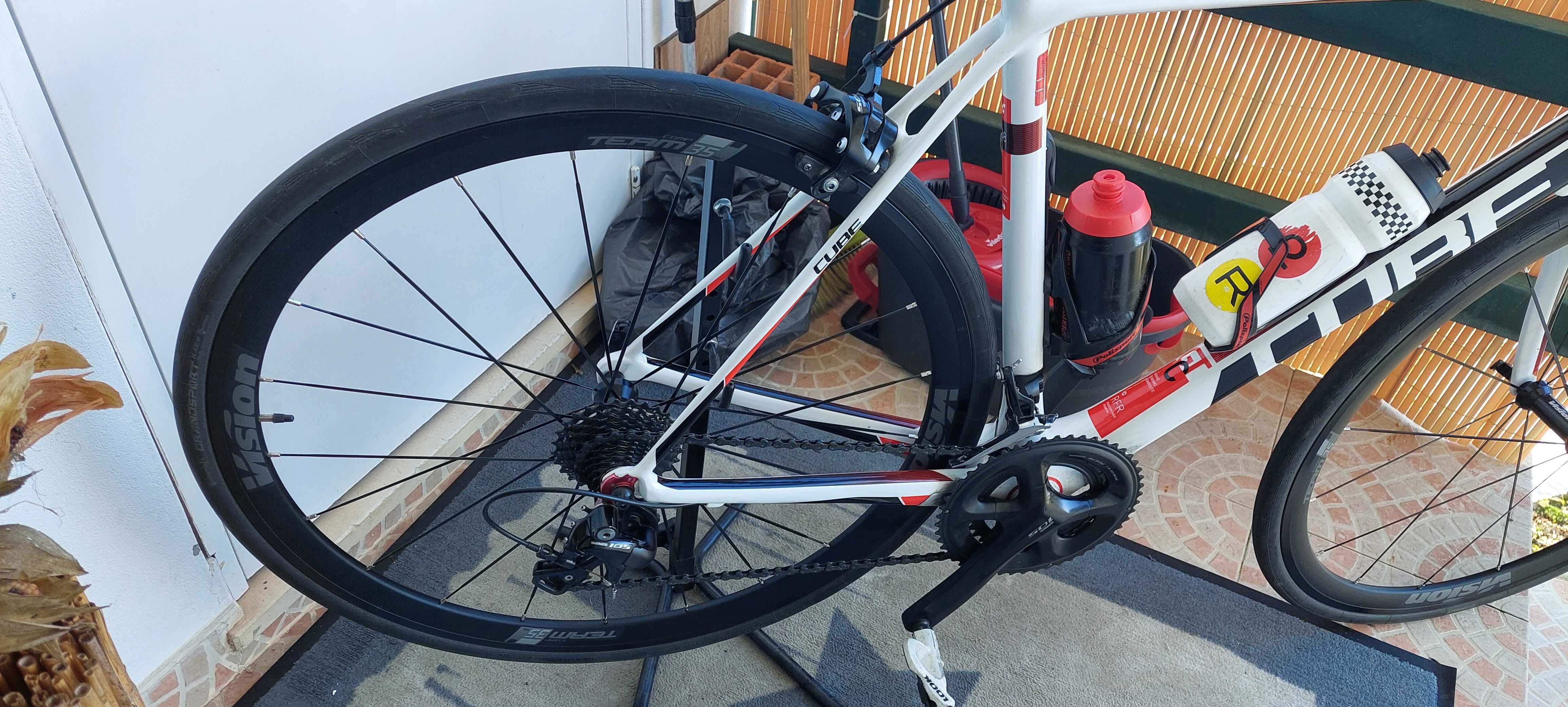 Bicicleta Cube de carbono tamanho L