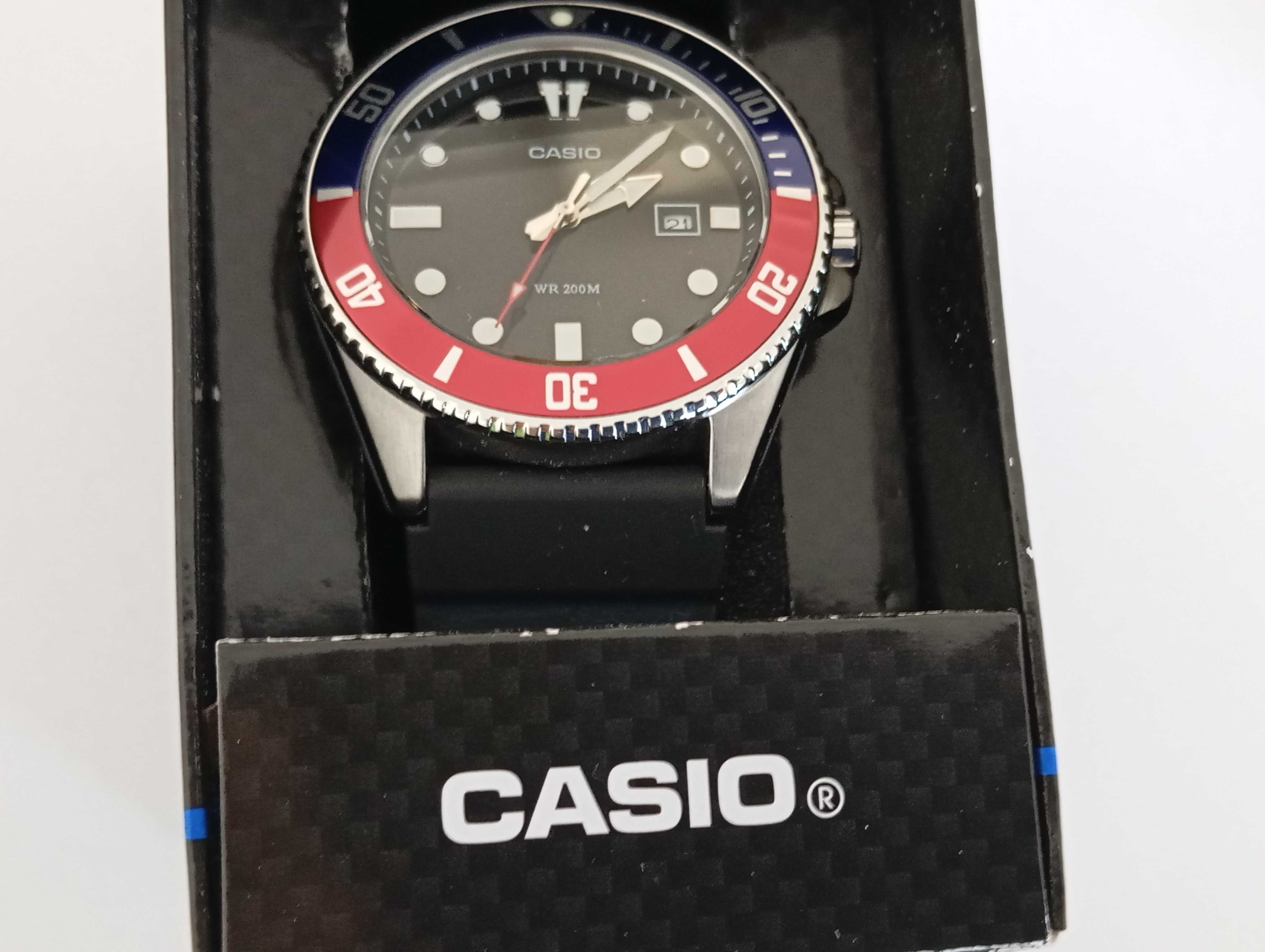 Zegarek Casio MDV-101 tzw. Pepsi