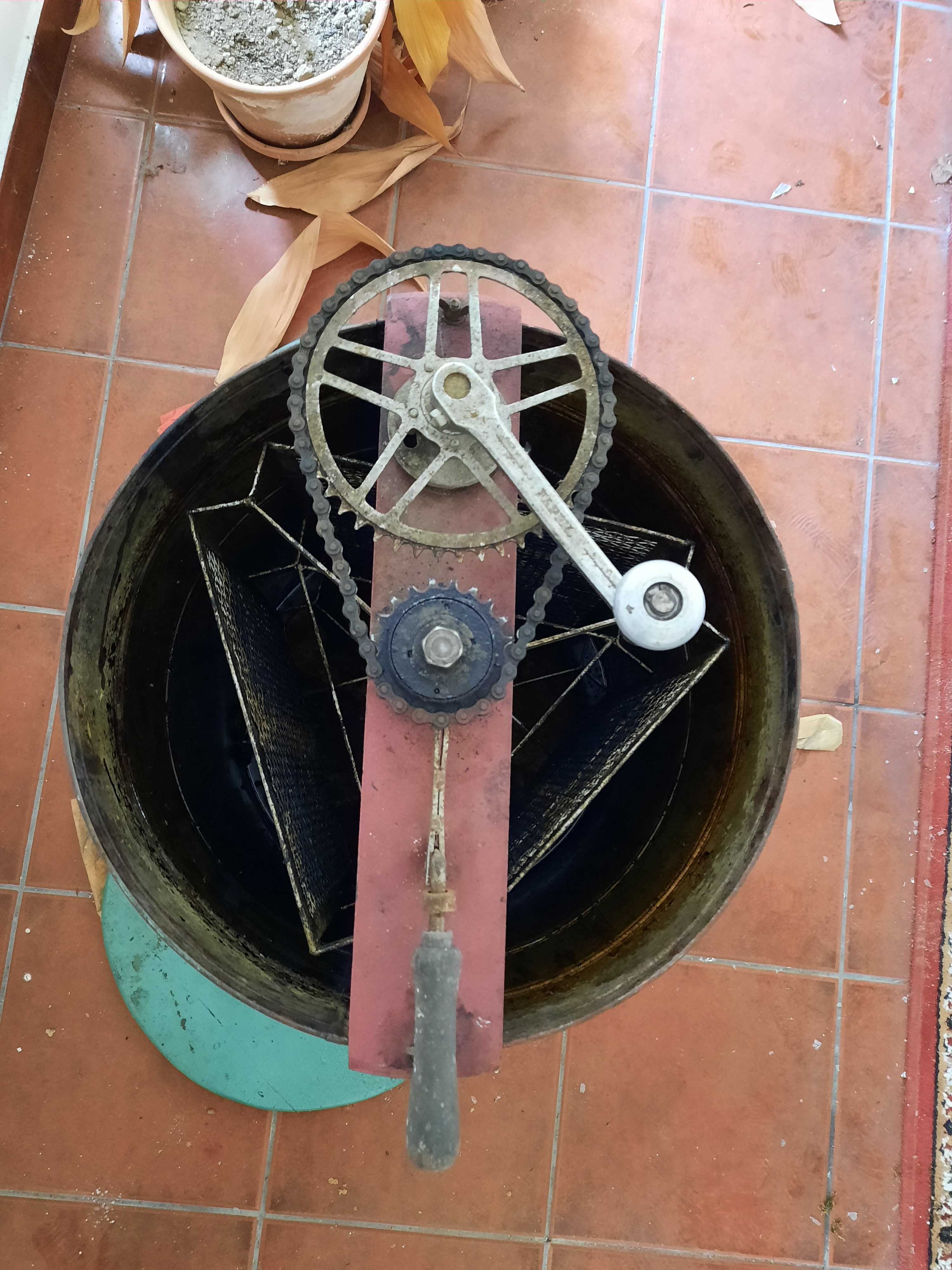Centrifugador / Extrator de mel